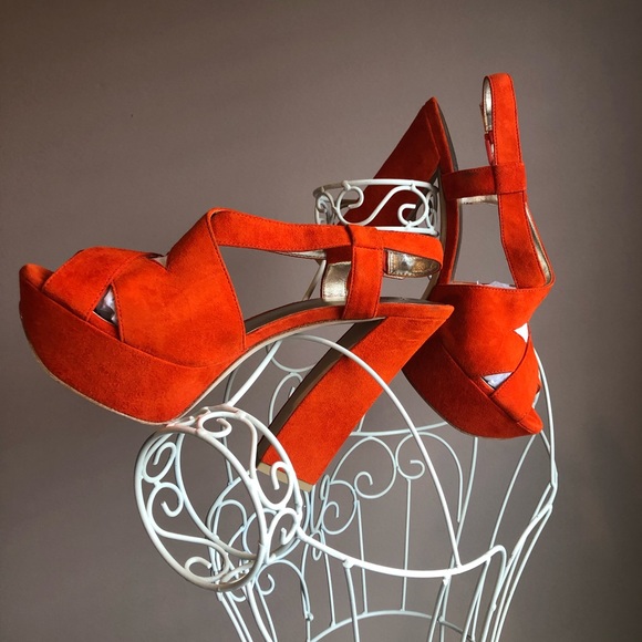 PELLE MODA BILLOW PLATFORM SUEDE SANDAL - Picture 2 of 8